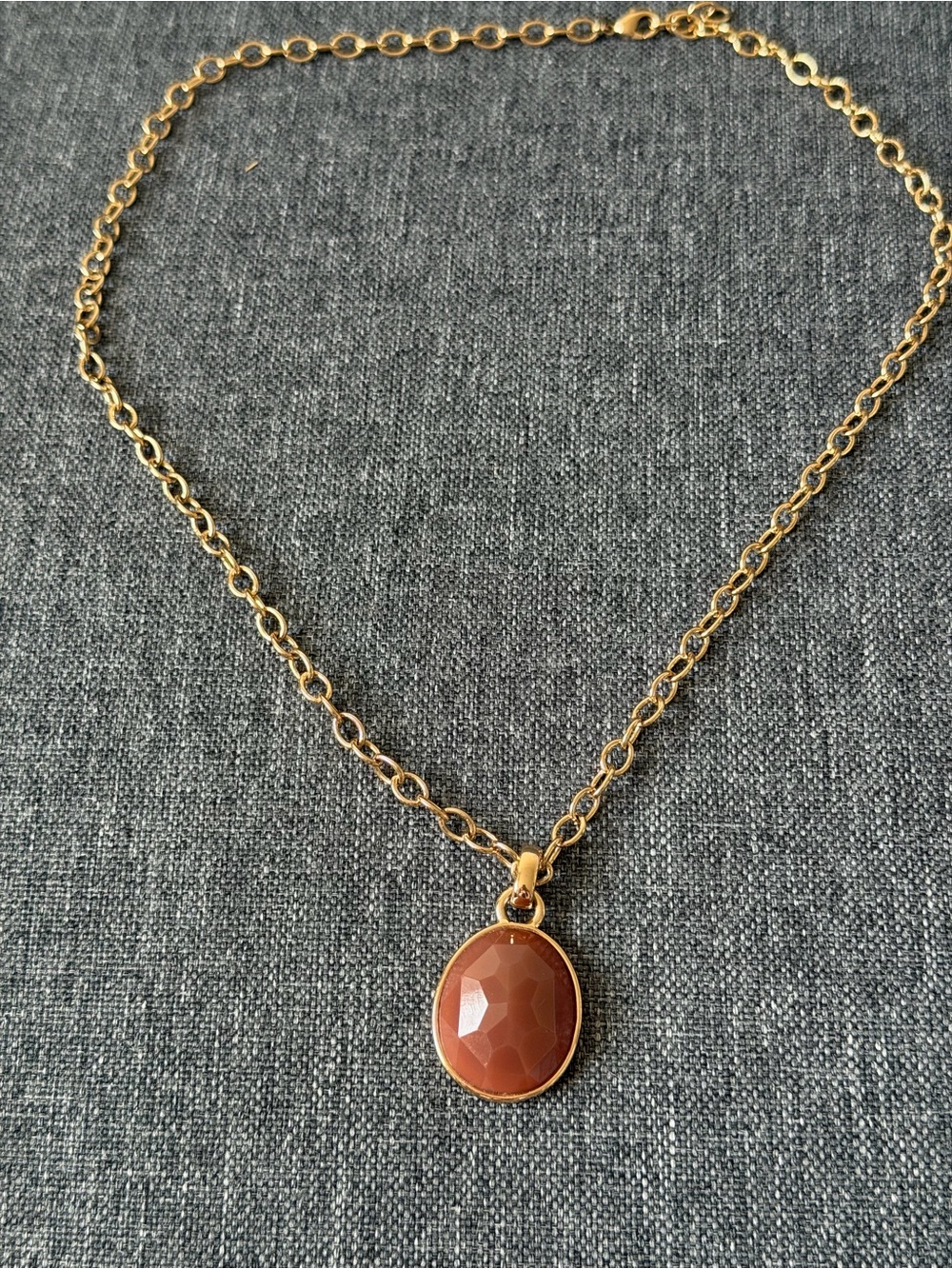 Gold-Tone Necklace with Brown Faceted Pendant
